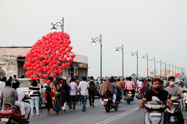 Ventes aux enchères de NFT : du buzz à la réalité